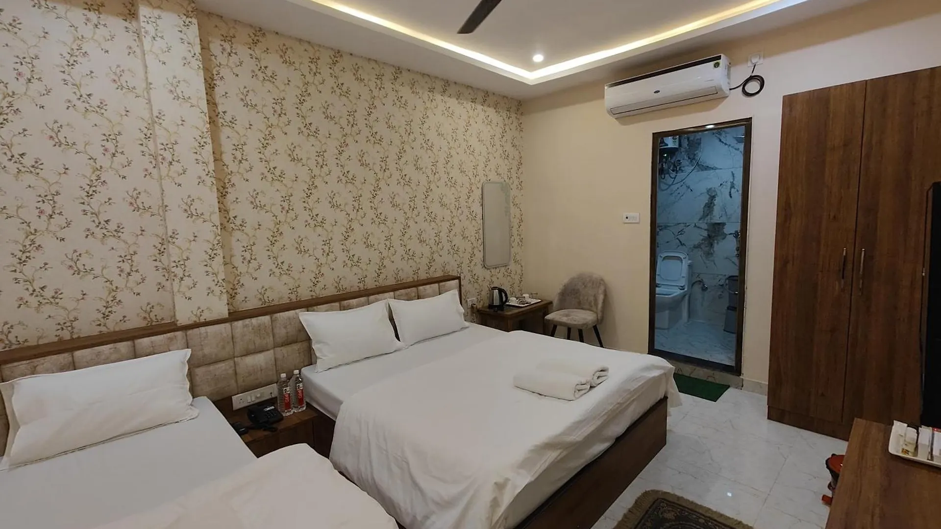 Hotel Mangal Murti Varanasi